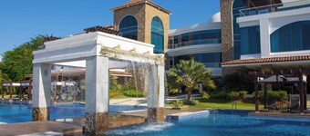 Sea view luxurious apartment near from the city