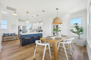 Dining - Mermaid's Cove, Stunning Pointe West, Beachside Home, Reduced Rate! (Galveston)