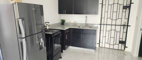 Fridge, microwave, oven, stovetop