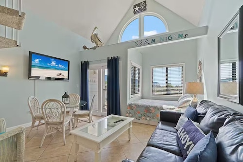 Welcome to SEA-Nanigans. Unit #1366.
A charming condo with Gulf Views.