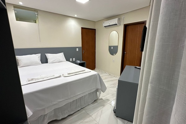 Comfort Double Room | Desk, laptop workspace, blackout drapes, iron/ironing board