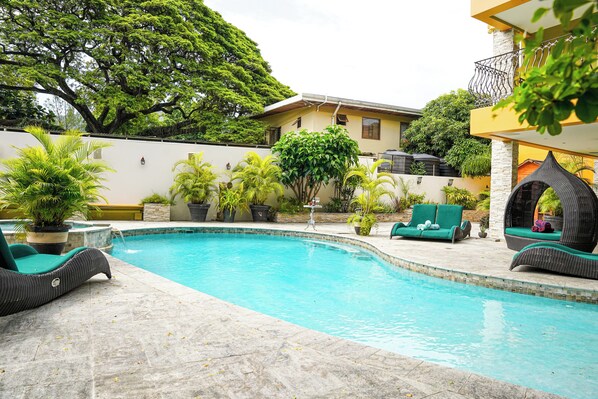 Piscine extérieure