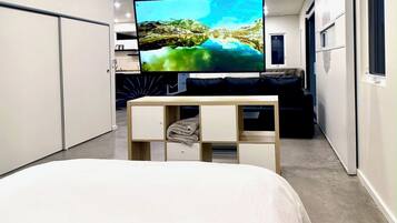 1 chambre, bureau, fer et planche à repasser, Wi-Fi gratuit