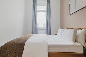2 bedrooms, iron/ironing board, WiFi, bed sheets - Blueground | Prenzlauer Berg, elevator, furnished (Berlin)