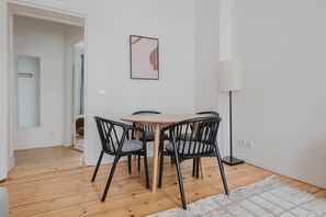 Dining - Blueground | Prenzlauer Berg, elevator, furnished (Berlin)