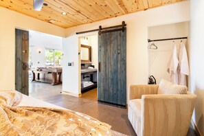 9 Schlafzimmer, Schreibtisch, Bügeleisen/Bügelbrett, kostenloses WLAN