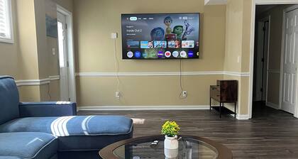 2-bedroom Duplex with AC, WiFi in delightful Dalton