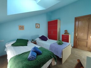 4 habitaciones y tabla de planchar con plancha 
