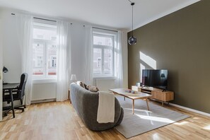 Fernseher, Stereoanlage