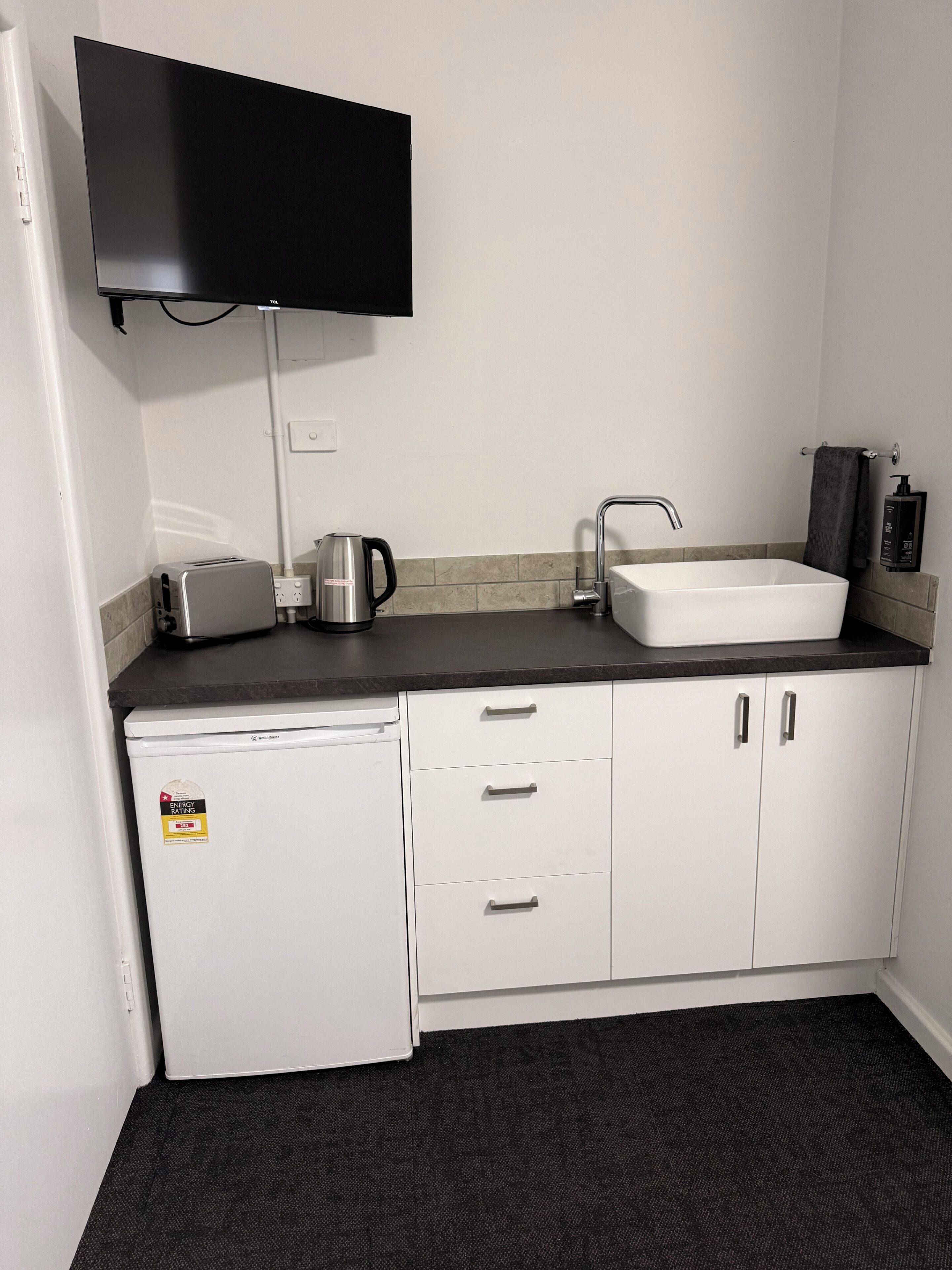 Mini-fridge, cookware/dishes/utensils