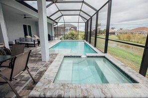 Piscine extérieure, piscine chauffée