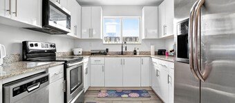Entire 3-bedroom house in the Heart Of Miami Close to Airport and Down town