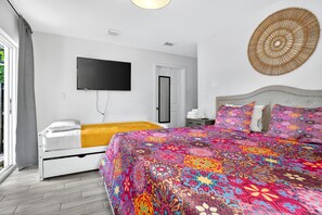 3 bedrooms, iron/ironing board, WiFi, bed sheets - Entire 3-bedroom house in the Heart Of Miami Close to Airport and Down town (Miami)