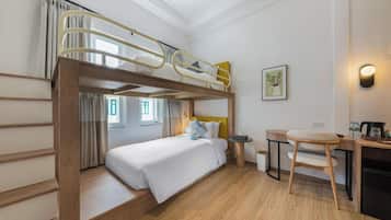 Phòng Deluxe | Minibar, bàn, truy cập Internet không dây miễn phí, bộ trải giường