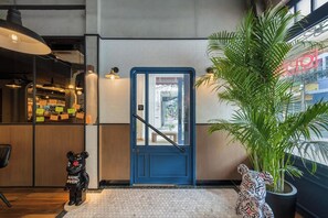 Lobby - Upstairs at Ton Ton (Bangkok)
