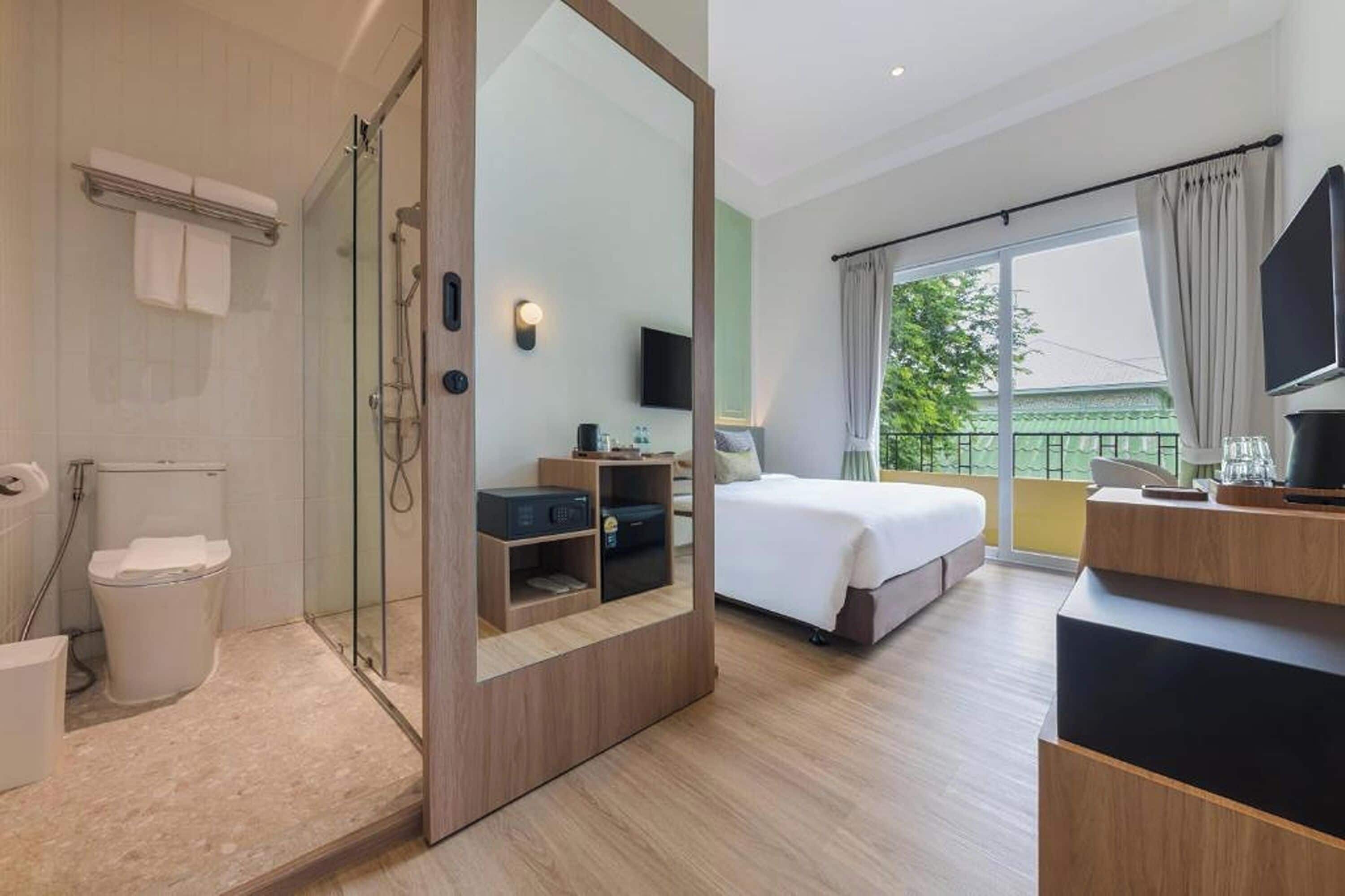 Phòng đôi Deluxe, ban công | Minibar, bàn, truy cập Internet không dây miễn phí, bộ trải giường 