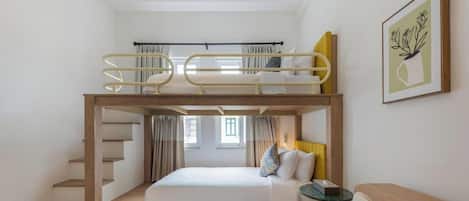 Habitació Deluxe | Minibar, escriptori, wifi gratuïta i roba de llit