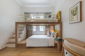 Deluxe Room - Upstairs at Ton Ton (Bangkok)