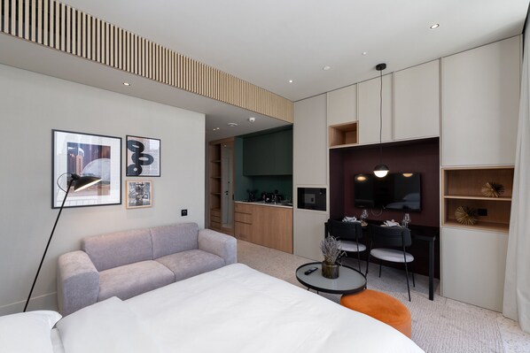 In-room safe, iron/ironing board, WiFi, wheelchair access