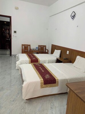 Standard Twin Room, City View | Iron/ironing board, free WiFi - Hoa Sim Hotel LS - by BAY LUXURY (Lang Son)