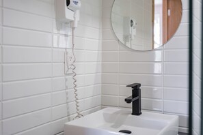 Een douche, een haardroger