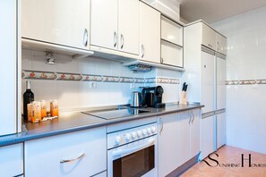 冰箱、微波炉、烤箱、洗碗机