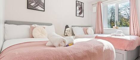 1 bedroom, WiFi, bed sheets