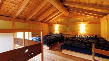 1 bedroom, desk, free WiFi, bed sheets