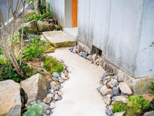 Exterior detail - Room only Stay in a 70yearold storehouse that / Ochigun Shimane (Ochigun)