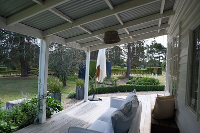Luxury farm stay just 12 minutes from Braidwood