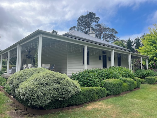 Luxury farm stay just 12 minutes from Braidwood