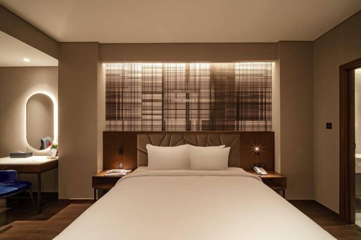 In-room safe, blackout curtains, free WiFi