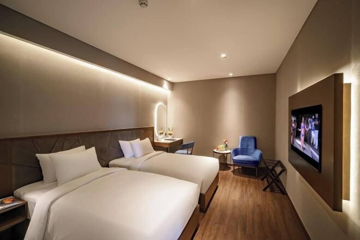 In-room safe, blackout curtains, free WiFi