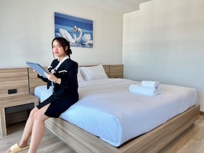 Desk, free WiFi, bed sheets - Wellgrow Hotel (Bang Pakong)