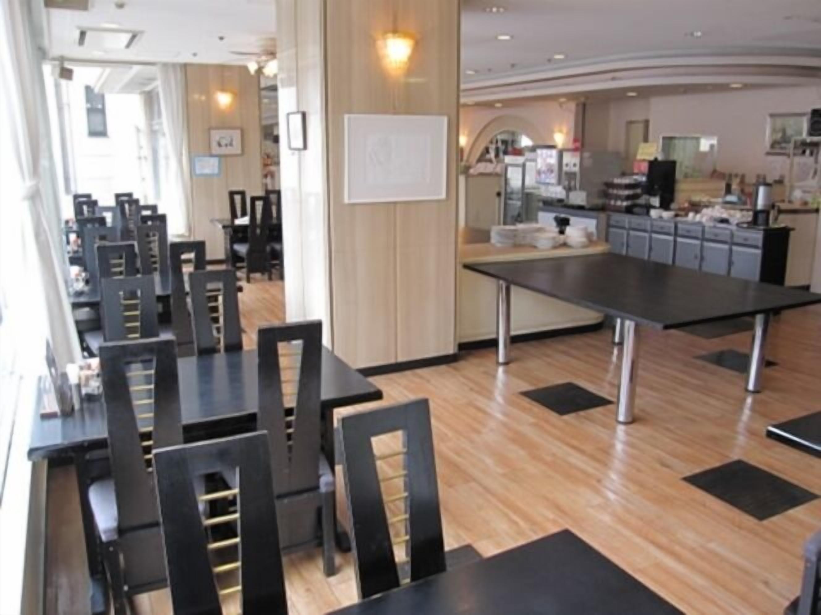 Bữa sáng buffet hàng ngày (1000 JPY/mỗi người) 