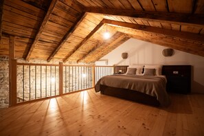 5 slaapkamers, een strijkplank/strijkijzer, gratis wifi, beddengoed