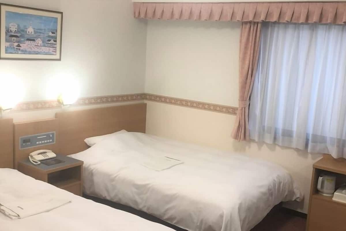 Desk, blackout curtains, free WiFi
