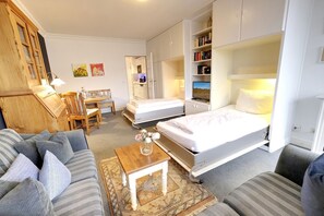 1 bedroom, iron/ironing board, WiFi, bed sheets