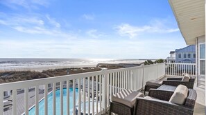Property grounds - Alternative Wave I Gorgeous Oceanfront House with Private Pool and Great Views! (Ocean Isle Beach)