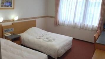 Desk, blackout curtains, free WiFi