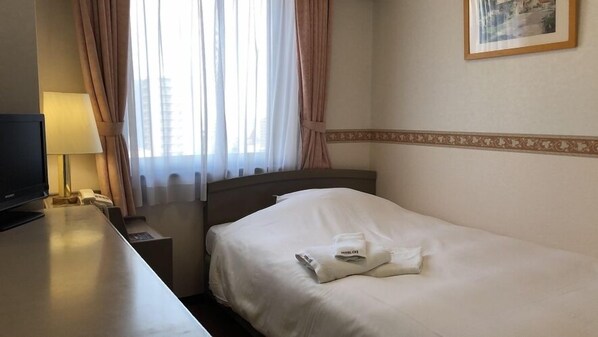 Desk, blackout curtains, free WiFi