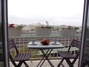 Outdoor dining - Sweet Home Panoramic Sacré Coeur  (Paris)