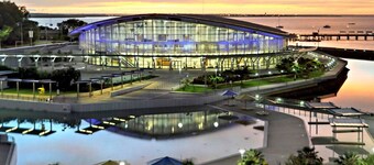 Majestic Manor: Pool - BBQ - Jacuzzi