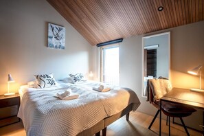 Desk, iron/ironing board, travel crib, WiFi