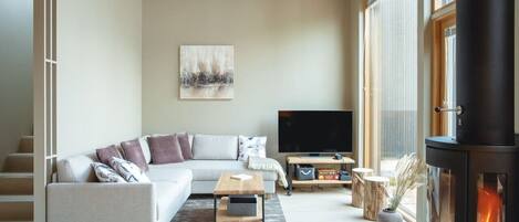 TV, peis og stereoanlegg