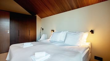 3 habitaciones, cuna de viaje, wifi y ropa de cama