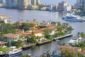Marina - Minutes from Fort Lauderdale beaches and Las Olas, Margaritaville is your sunny luxury escape. (Fort Lauderdale)