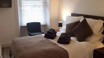 1 bedroom, WiFi, bed sheets