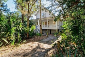 Exterior - Hondo's Hideaway - NEW to airbnb! (bald head island)