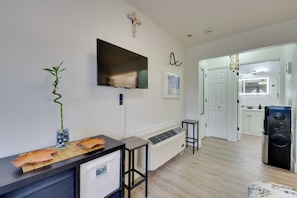 Interior - Gateway to Theme Parks! Davenport Studio w/ Pool (Davenport)